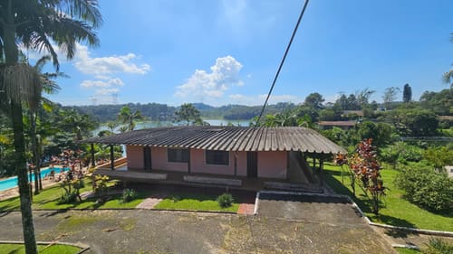 Casa — Estrada da Chiboca, Vl. Jurubatuba - R.Grande